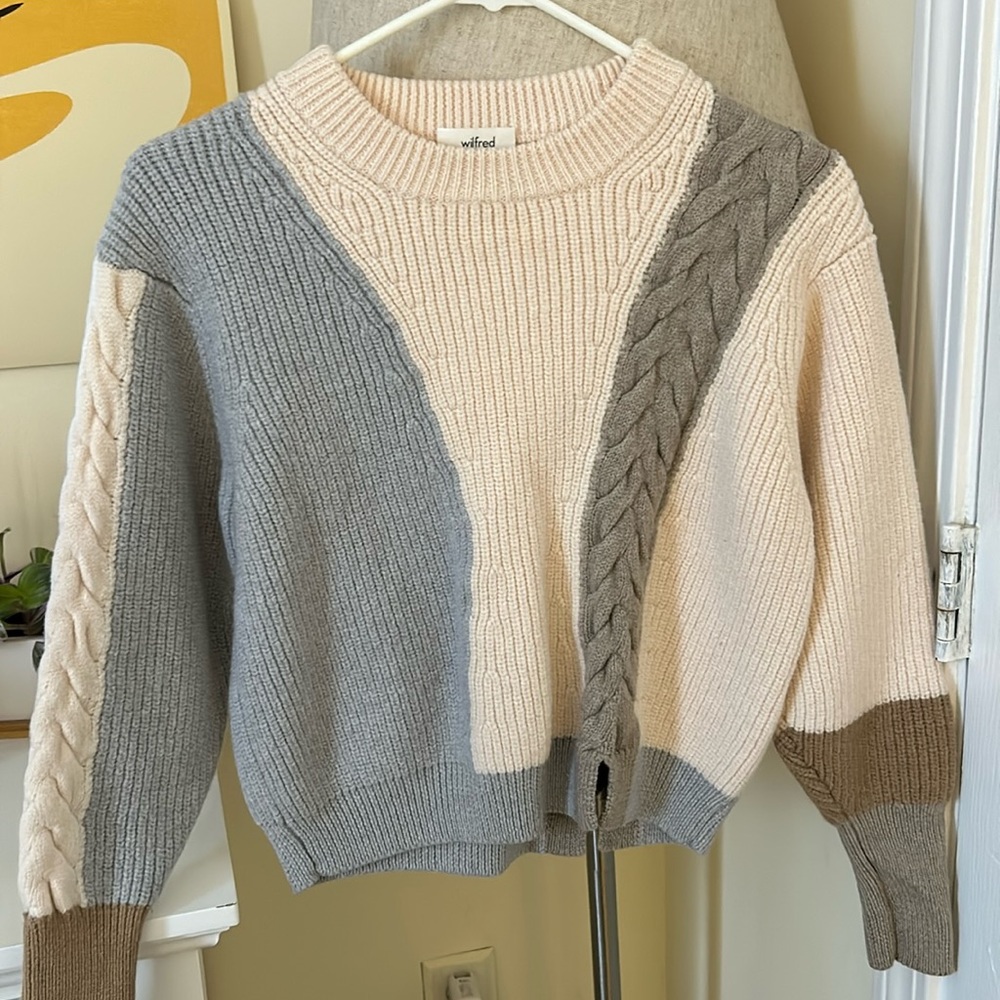 Aritzia crop sweater